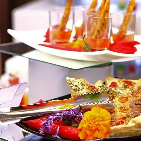 Expo Szálloda 3*