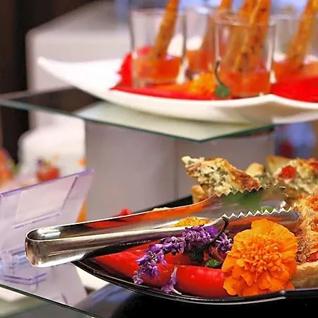 Expo Szálloda 3*